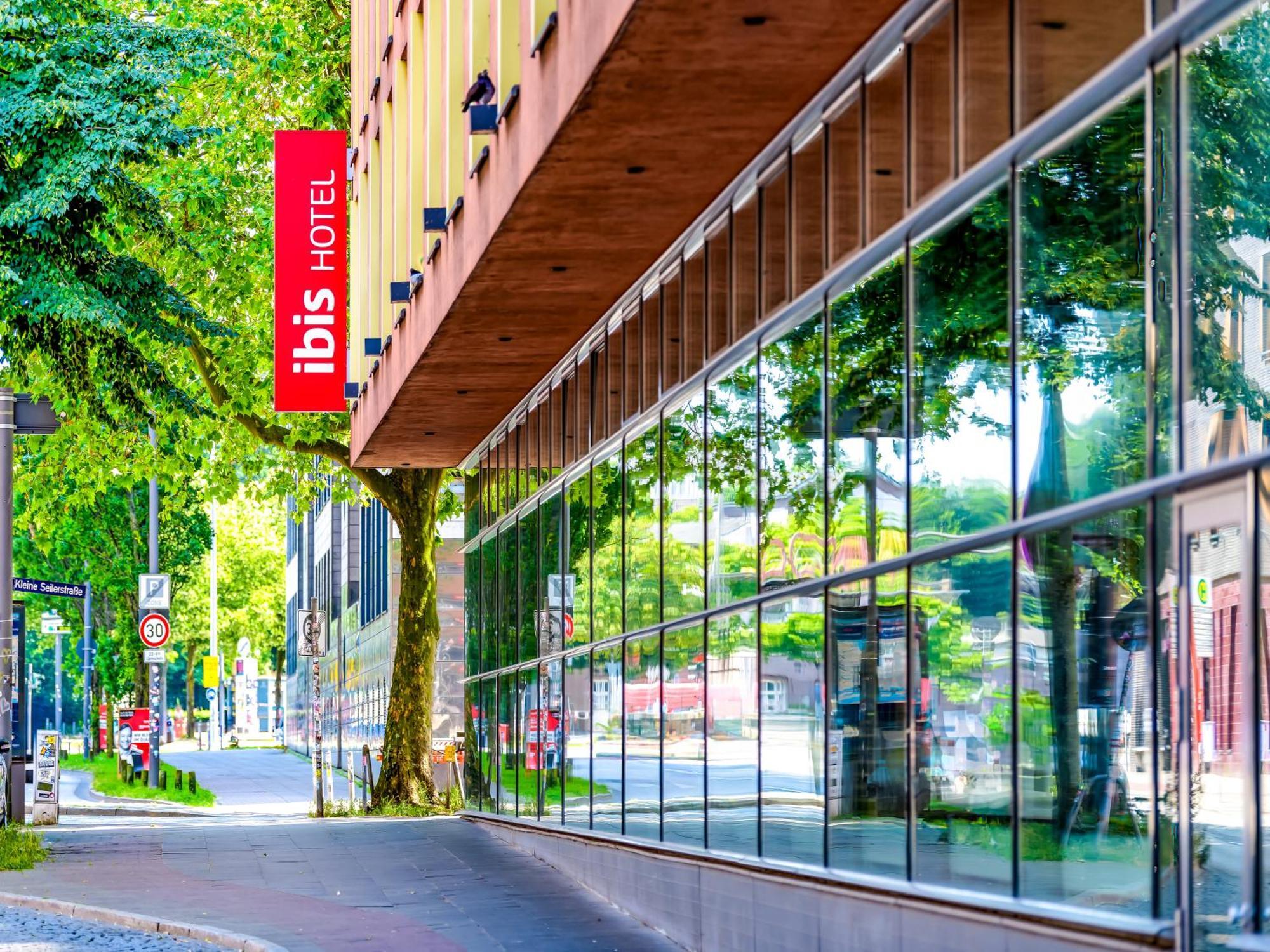 Ibis Hotel Hamburg St. Pauli Messe Exteriör bild