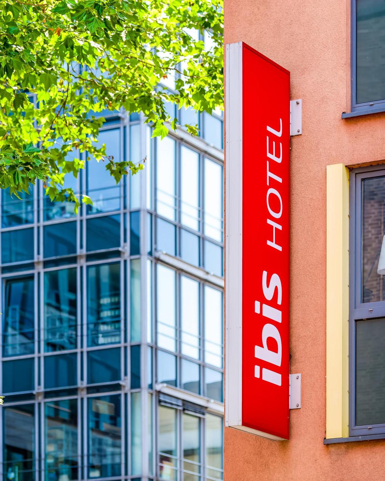 Ibis Hotel Hamburg St. Pauli Messe Exteriör bild
